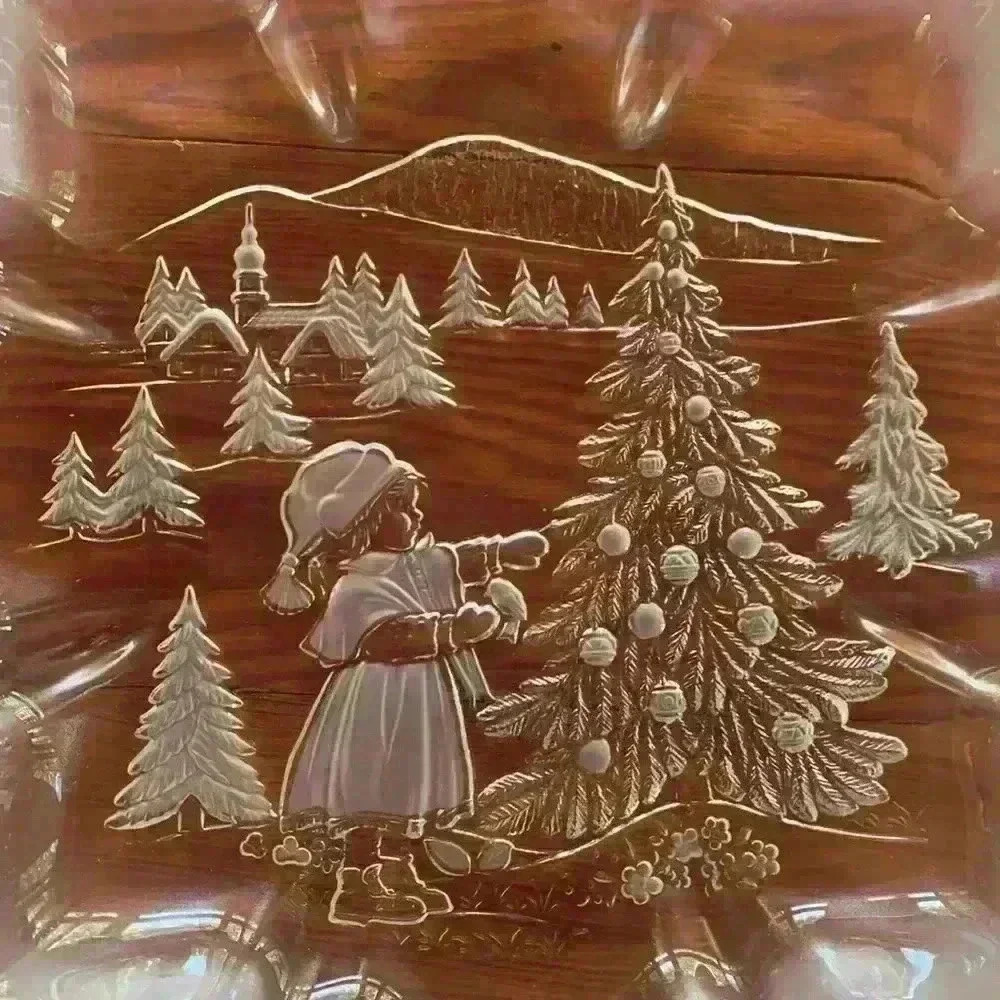 Mikasa Christmas Scene Frosted Ruffled Edges Serving Plate - Picture 2 of 6